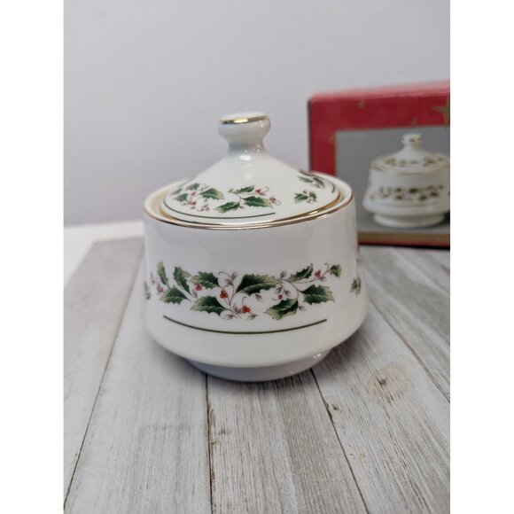 Porcelain Creamer Sugar Bowl Set "A Season Of Wonder" Christmas Holly Design - Picture 9 of 12